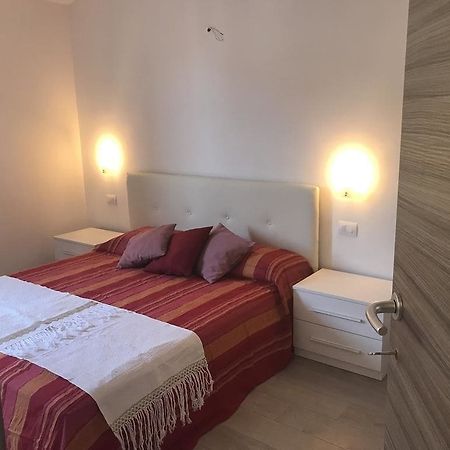 Guest House Montenegro La Spezia Exteriör bild