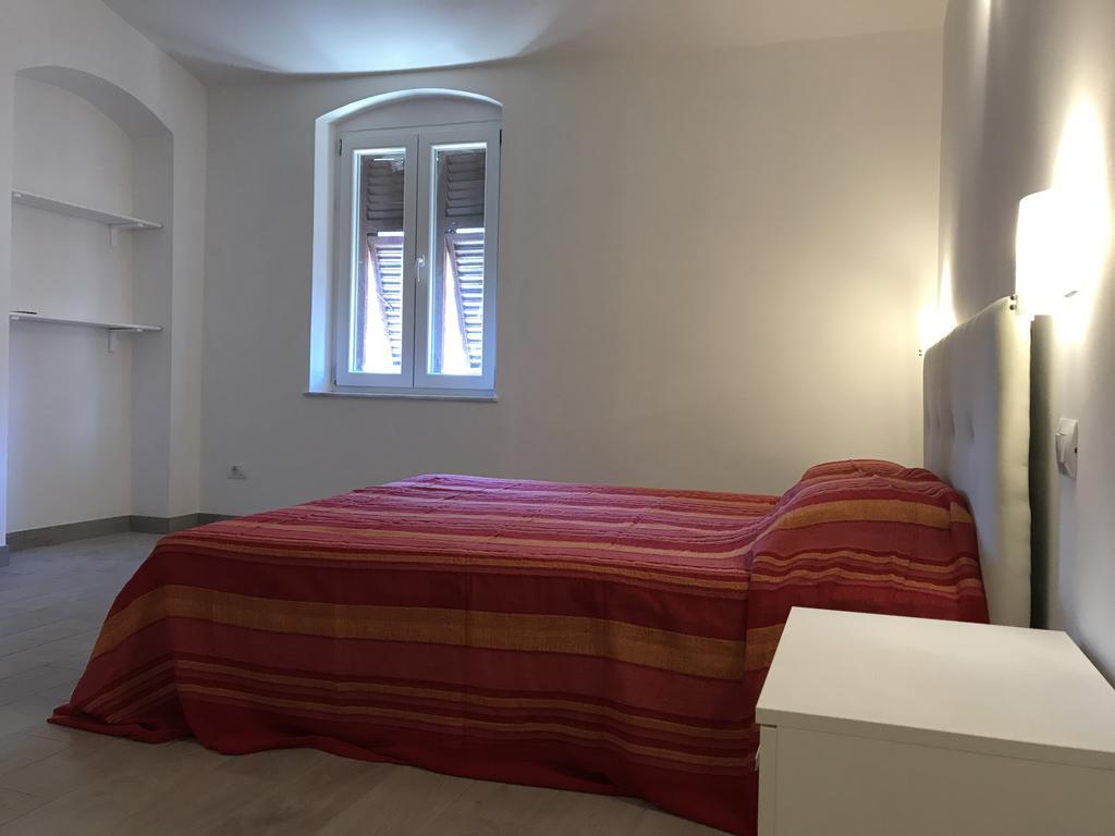 Guest House Montenegro La Spezia Exteriör bild